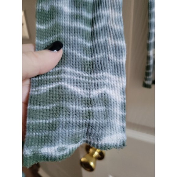 Hard Tails Forever Womens green tie dye long ribbed top size Medium - Picture 5 of 8